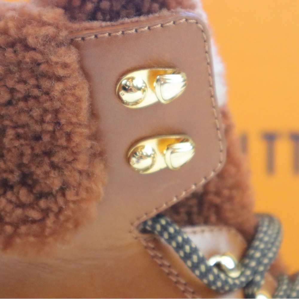 Louis Vuitton Territory Shearling Flat Ranger Boots - Picture 6 of 16